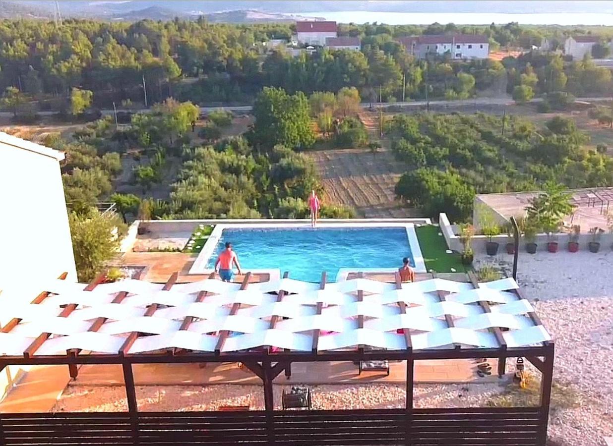 Villa Scolopax Rusticola Skradin With Heated Pool ภายนอก รูปภาพ