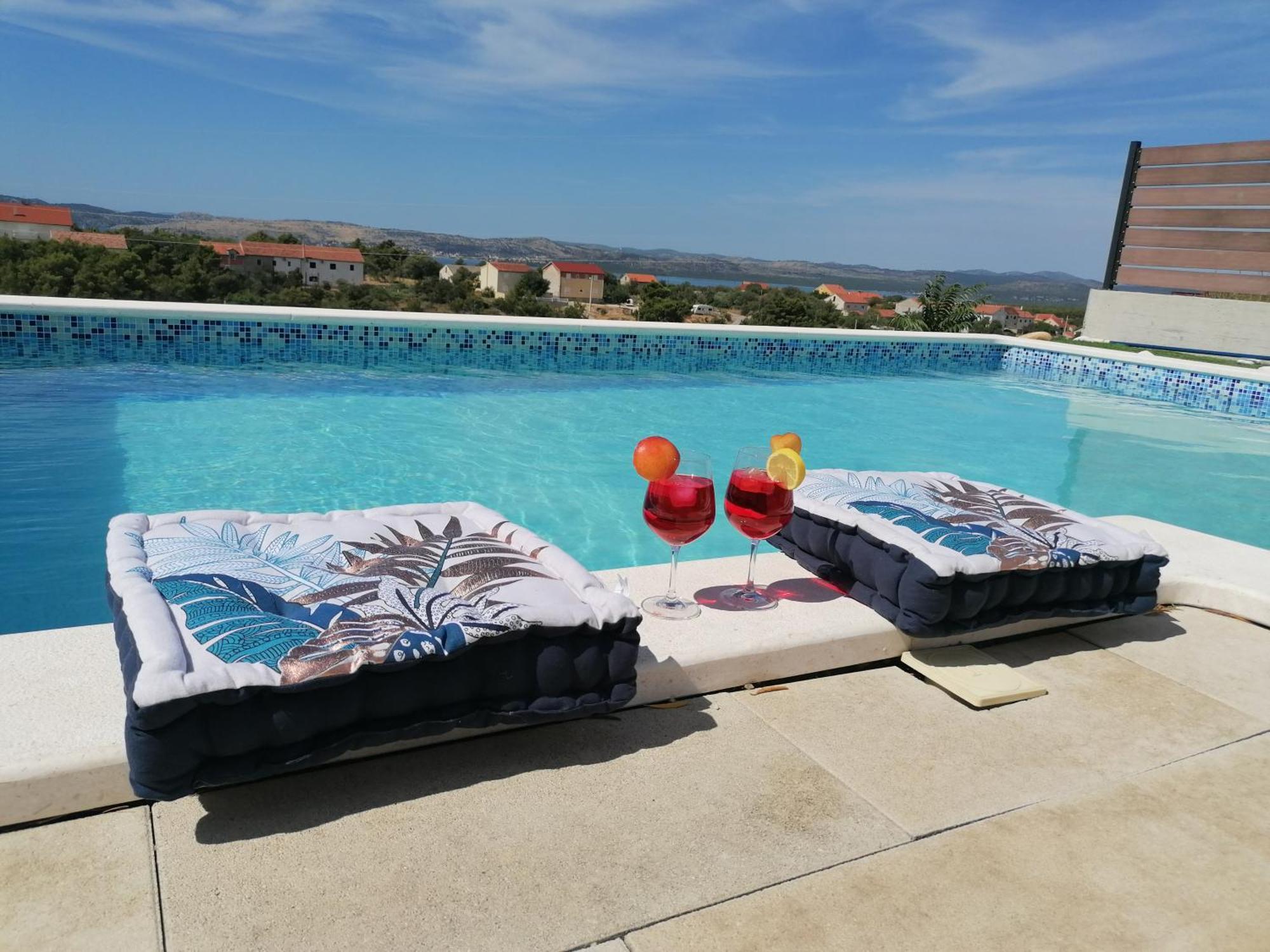 Villa Scolopax Rusticola Skradin With Heated Pool ภายนอก รูปภาพ