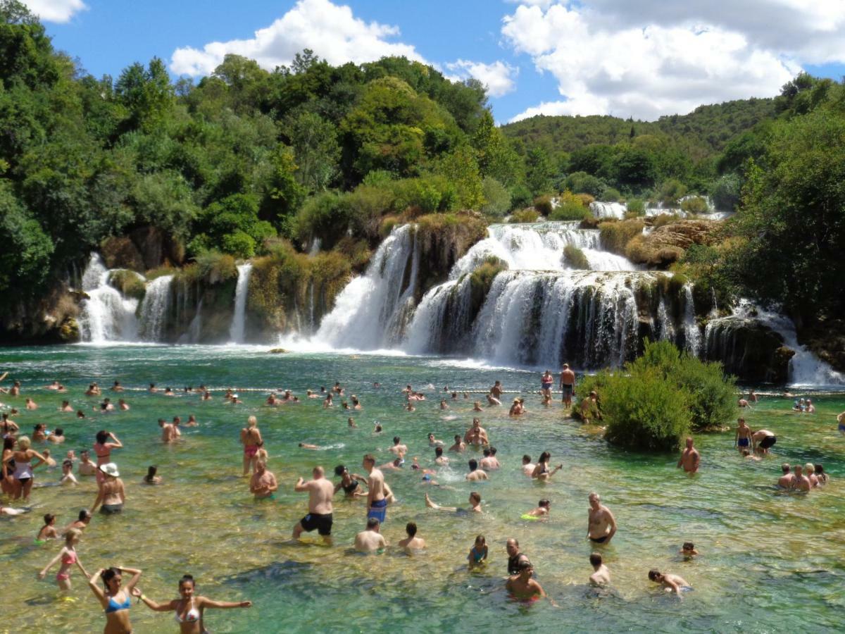 Villa Scolopax Rusticola Skradin With Heated Pool ภายนอก รูปภาพ